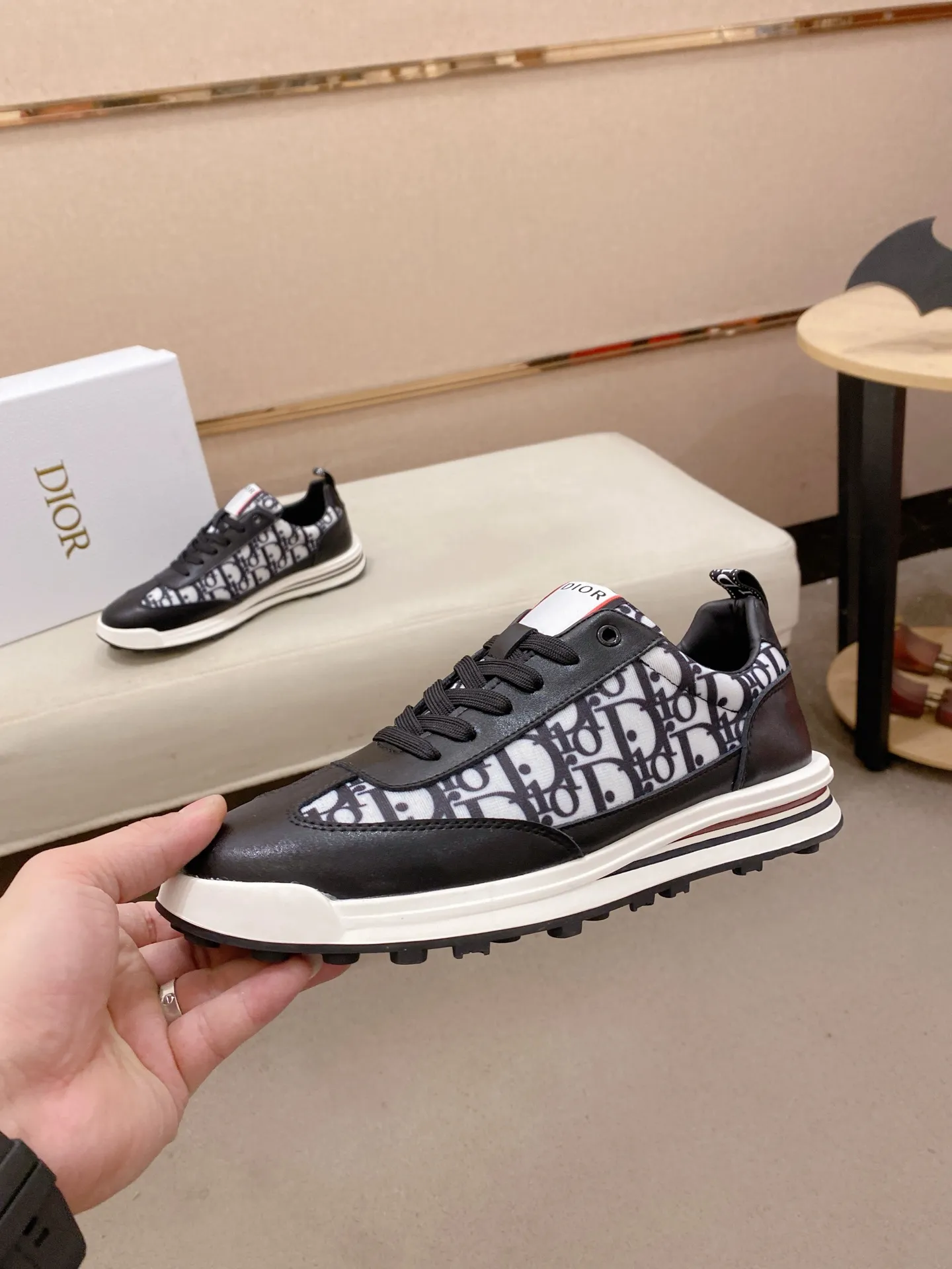 Factory price: 420💰[Dior·Dior] New casual sports style men's shoes, new spring and summer design, perfect workmanship, lace-up lazy style to create wardrobe quality, upper: imported cowhide, sheepskin lining is soft and comfortable, ultra-light TPU wear-resistant outsole, simple, versatile fashion men's shoes, excellent color code number 38--44. (Can be customized for 45 non-refundable)